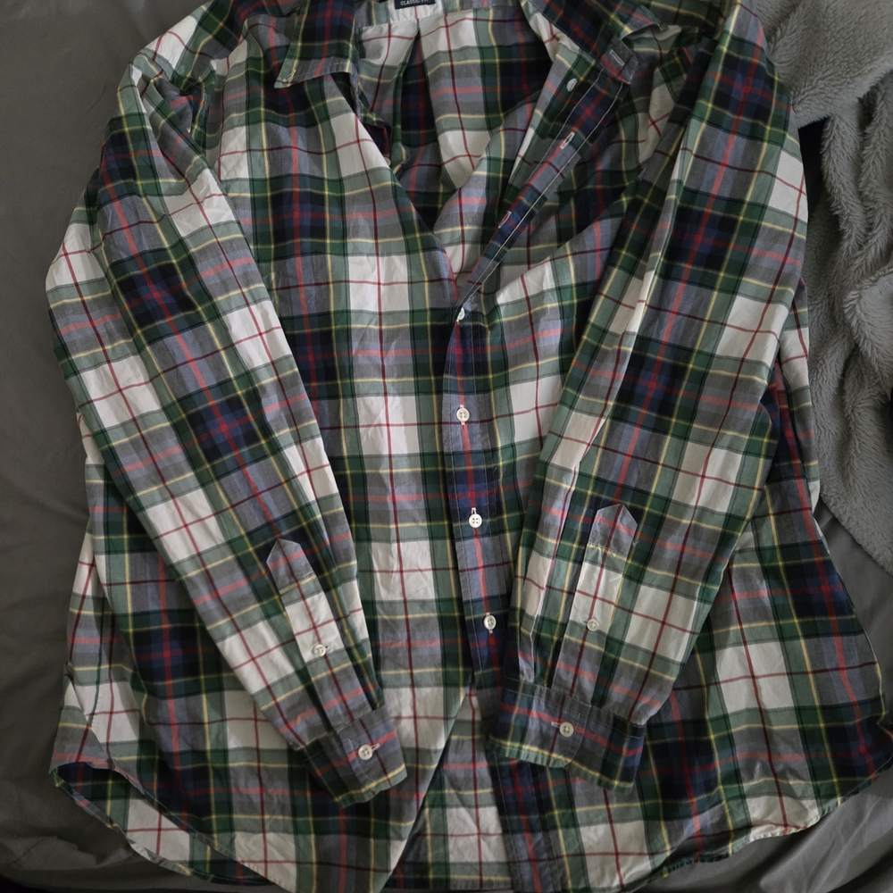Men's Green Plaid Button-Up Shirt - Classic Casual